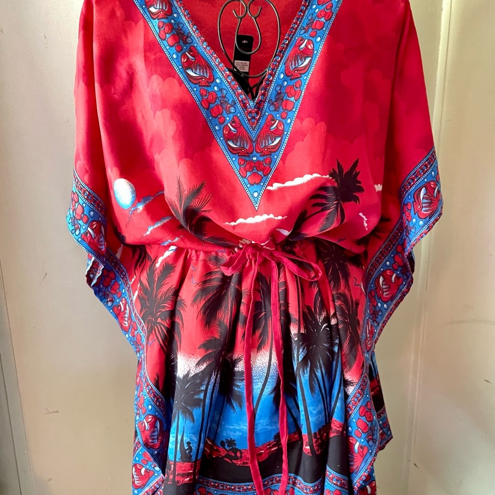Tropical Red and Blue Women's Kaptan Beachwear Cover Up OS
